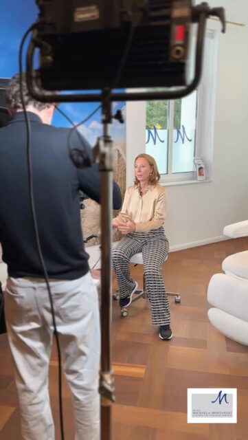 💉📍Patient safety starts with product safety - especially with fillersIn aesthetic medicine, safety should always be the top priority.Especially with hyaluronic fillers and other injection products, it is crucial to rely on tested quality and experienced, qualified practitioners.💉 Dr Michaela Montanari is asked time and again as an expert in this field.💉 But why is product safety so important?Not all fillers are the same. Only medically authorised, CE-certified or already MDR-certified products guarantee purity, biocompatibility and a traceable manufacturing chain. The use of unauthorised products can lead to serious complications - from infections to vascular occlusions.👩‍⚕️ What is important for you as a patient:▫️Fragen Always ask for the exact product name and manufacturer.▫️Achten Make sure that the doctor treating you is medically qualified.▫️Haben Don't be shy: ask to see the safety certificate or packaging - transparency is a sign of professionalism.✨Our goal with every treatment: natural results - with maximum safety, mutual trust and happy patients!#Patient safety #Product safety #Filler #Hyaluron #AestheticMedicine #trust #MedicalAesthetic s#aestheticexpert #plasticsurgery #aestheticsurgery #plasticsurgery #bochum #ruhrpott