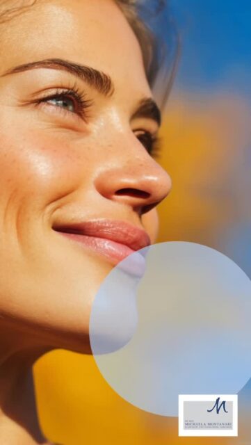 🍂✨Perfect for autumn - RF mesoneedling!✨🍂Radio frequency + microneedling + mesotherapy = RF mesoneedlingRadio frequency needling, or RF needling for short, has established itself over the last few years in terms of skin rejuvenation and collagen production because it delivers excellent results and improves skin quality in the long term. We use the DoubleTite procedure because it combines three skin rejuvenation procedures in just one treatment. For your skin, this means maximum effectiveness and the best possible results in terms of skin appearance. And because there is significantly less sunlight in autumn, it's the perfect time of year for it! ✨RF mesoneedling is also suitable for✨▫️Gesichtsverjüngung▫️Falten and Fältchen▫️Narben- and Aknebehandlung▫️Halsverjüngung▫️Dekolletéverjüngung▫️Handverjüngung▫️Striae/Schwangerschaftsstreifen▫️Intimästhetik / vaginal dryness This unique procedure makes it possible, In addition to skin rejuvenation and collagen synthesis, this unique procedure also makes it possible to introduce active ingredients directly into the skin using mesotherapy needles. Depending on individual needs, autologous blood (PRP), low-viscosity hyaluronic acids (SkinBooster) and/or Radiesse® Diluted (diluted calcium hydroxyapatite) can be used to moisturise and plump up the skin, as well as anti-inflammatory active ingredients (e.g. for acne and blemished skin). ❔Our boss explains how it works in the video!🔝 🗓️Für To make an appointment for a consultation, simply and conveniently use our online tool via the link in the bio.🔝 #microneedling #rfneedling #mesotherapy #refmesoneedling #doubletite #skinbooster #vampirelifting #skinbeauty #aknenarben #akne #striae #scheidentrockenheit #intimaesthetik #aestheticexpert #plasticsurgery #aestheticsurgery #wrinkletreatment #skinglow #gettheglow #glowingskin #aestheticdoctors #aesthetics #loveyourself #selflove #antiaging #bochum #ruhrpott #filler