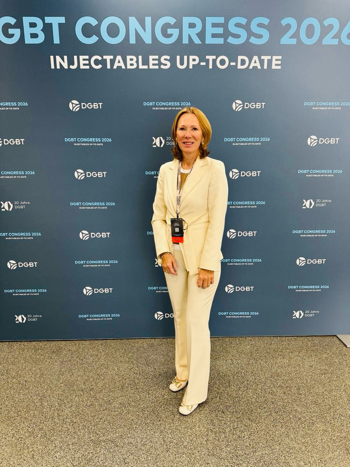Es geht los – ein spannendes Wochenende liegt vor uns beim DGBT Congress 2026. Ich freue mich auf meine Session ‚Biostimulation & Skin Quality: Injectables‘ mit meiner lieben Kollegin und Vizepräsidentin der DGBT @drjulianebodo Ich nehme Euch in meinen Stories mit…<3   #DGBTCongress #ÄsthetischeMedizin #Biostimulation #Injectables