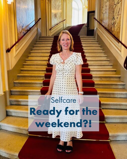 Ready for the weekend!? ✨Between operations, consultations, organisational tasks and the many decisions – big and small – that come with day-to-day practice life, there’s often little time to catch our breath. Yet rest isn’t a luxury – it’s an investment in our health, our inner balance and our wellbeing. After all, taking time out regularly gives your body and mind the chance to recharge. And that’s often what people see in us: true radiance doesn’t start with perfect skin, but within us – with serenity, a zest for life and the feeling of being at peace with yourself. When you feel good on the inside, it shines through on the outside too. That’s why we wish you a weekend with time for the people who do you good, for lovely moments and, above all, for yourself. Sometimes the best beauty routine is simply a conscious break. For everything else, we’ll be back for you on Monday!With that in mind: Ready for the weekend – and don’t neglect your inner glow. 💙#Weekend #InnerBeauty #SelfCare #Health #MichaelaMontanari